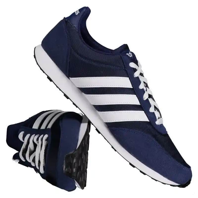 adidas V Racer 2.0 Spor Ayakkabı: Retro Tasarım ve Güncel Performans Özellikleri