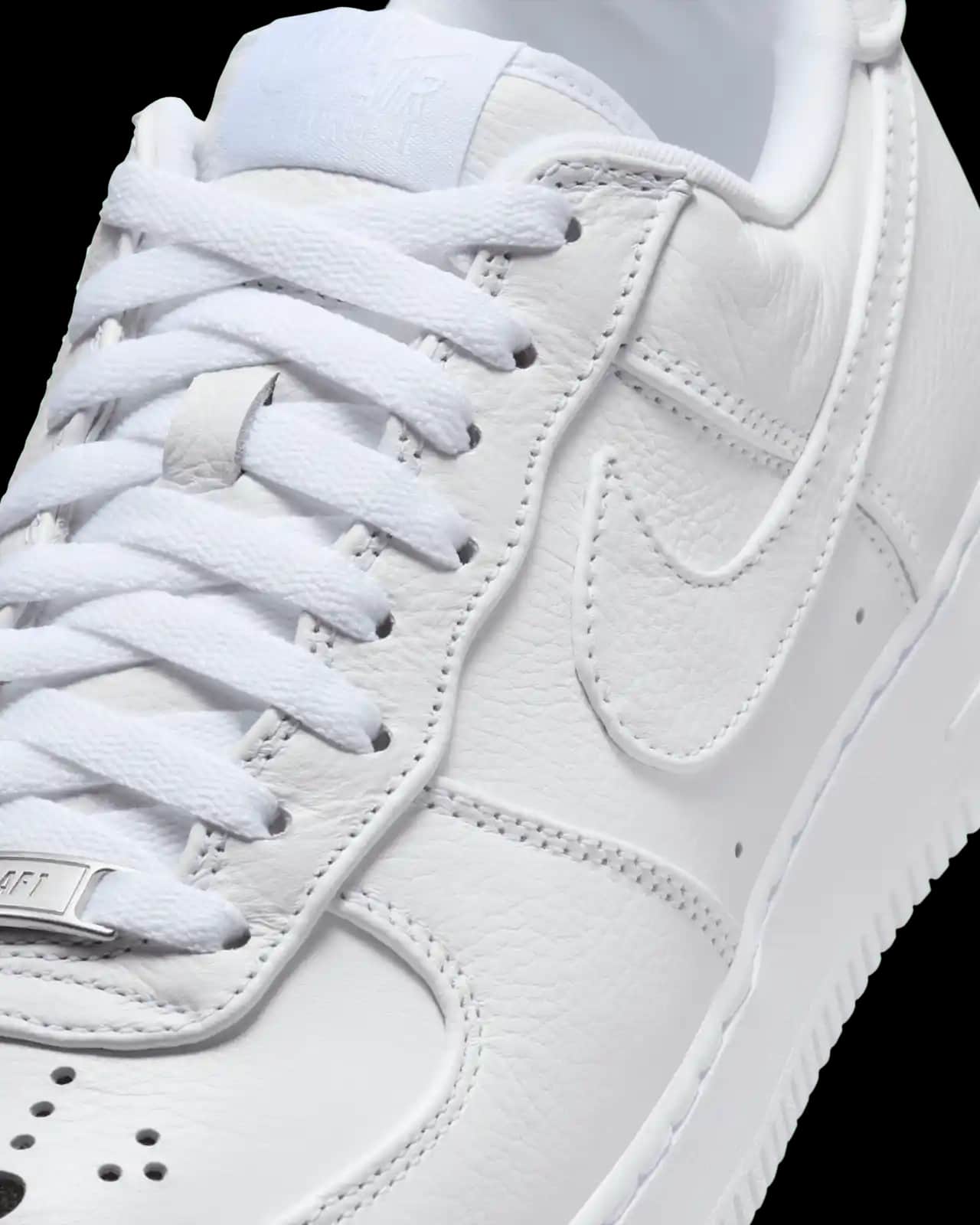 Air Force 1 Low: Günümüz Modasının Vazgeçilmez Spor ve Günlük Ayakkabısı