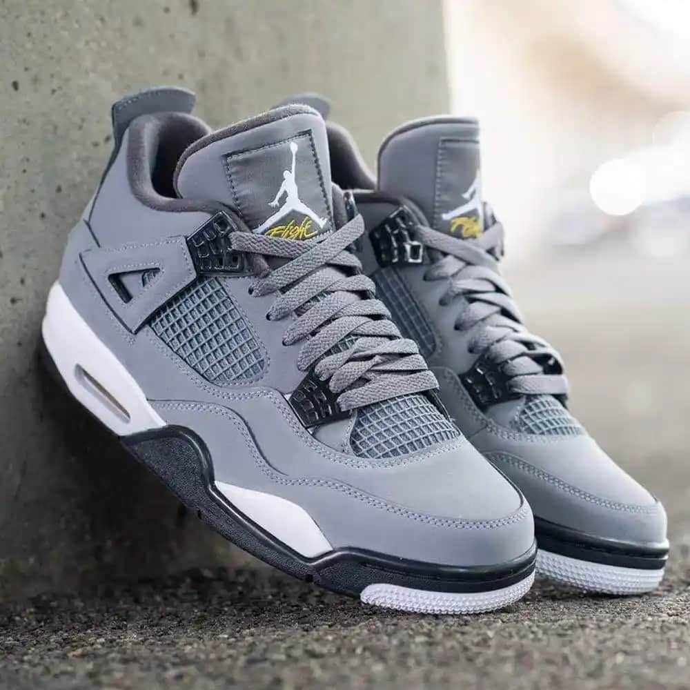 Air Jordan Retro 4 Modası ve Stil İpuçlarıyla Güncel Trendleri Yansıtıyor