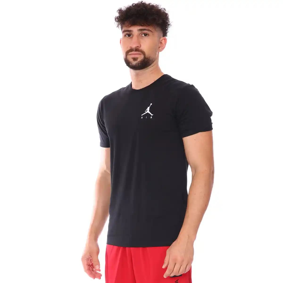 Air Jordan Tişörtleri: Modern Tasarımlar ve Yüksek Kalite ile Stil ve Konforun Buluşması