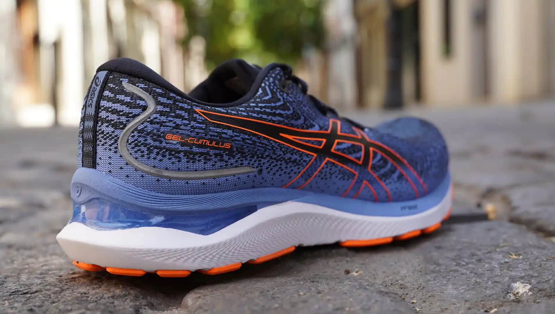 ASICS Gel-Cumulus 24: Günlük Koşular ve Konfor İçin Güçlü Bir Seçenek