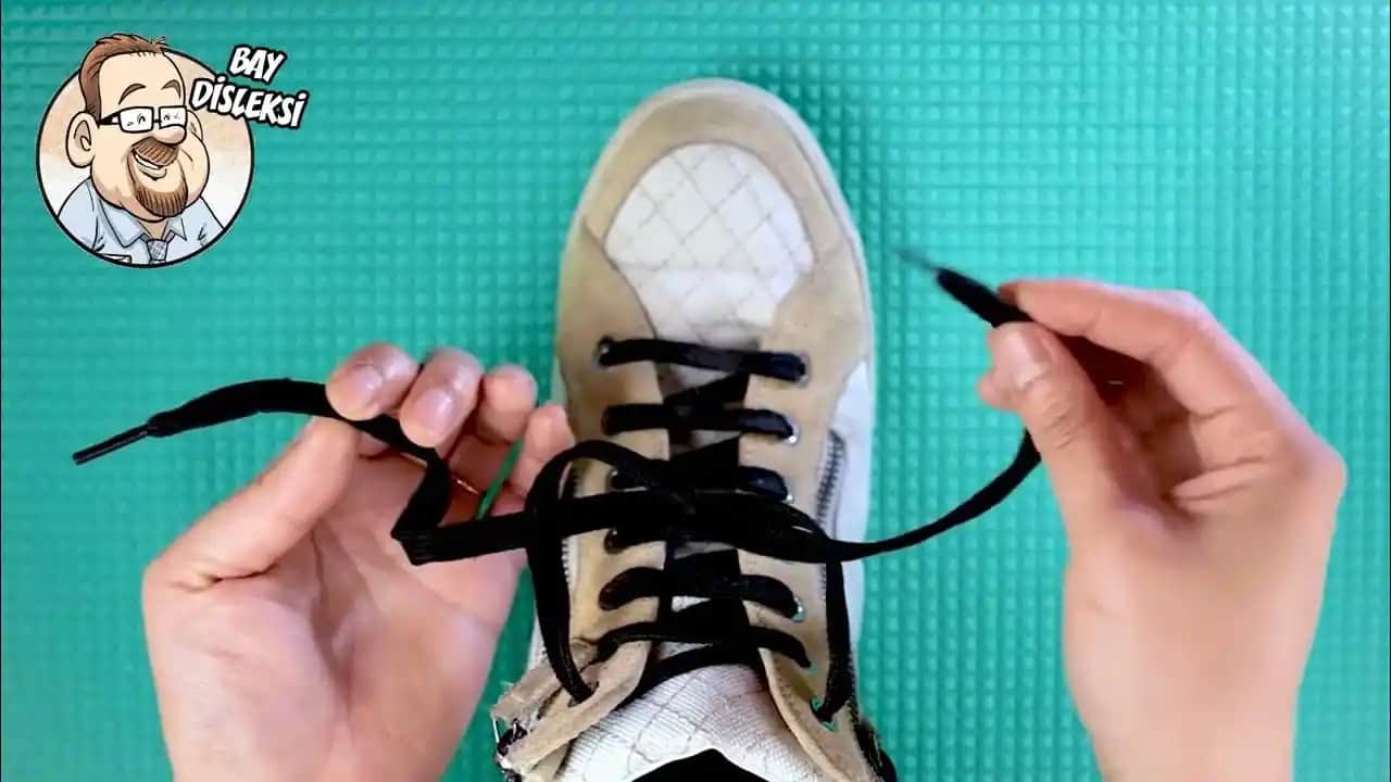 Ayakkabı Bağcık Bağlama Sanatı: Şıklık ve Konforu Artıran Detaylar