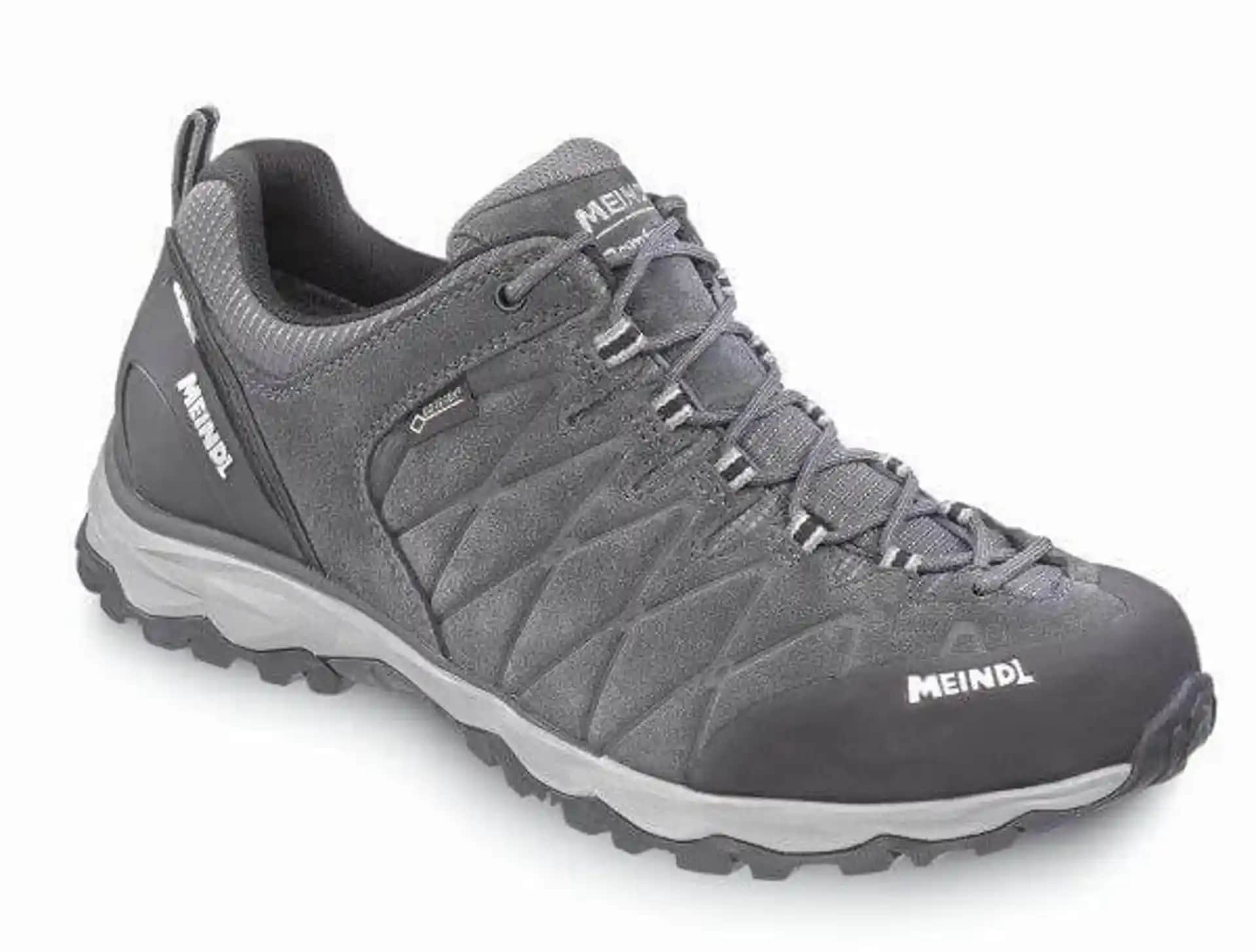 Ayakkabılarda Konfor ve Uyum: Günümüz Trendlerinin En Önemli Unsurları