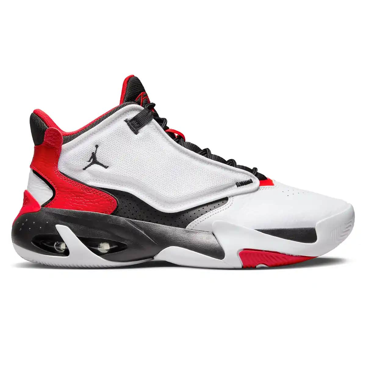 Basketbol Tutkunları İçin Doğru Basket Ayakkabısı Seçimi ve Özellikleri