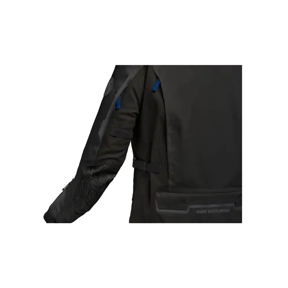 BMW Ceketleri: Şıklık ve İşlevselliği Bir Arada Sunan Modern Moda Trendi