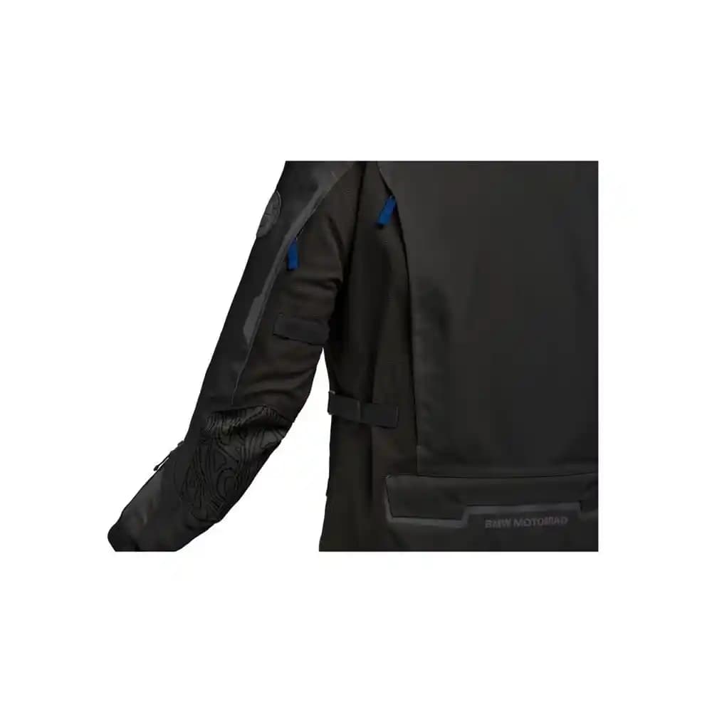 BMW Ceketleri: Şıklık ve İşlevselliği Bir Arada Sunan Modern Moda Trendi