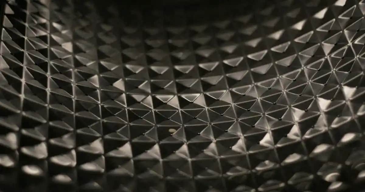 Bol Tişört Modası ve Kombin İpuçlarıyla Rahat ve Şık Görünüm Yakalayın