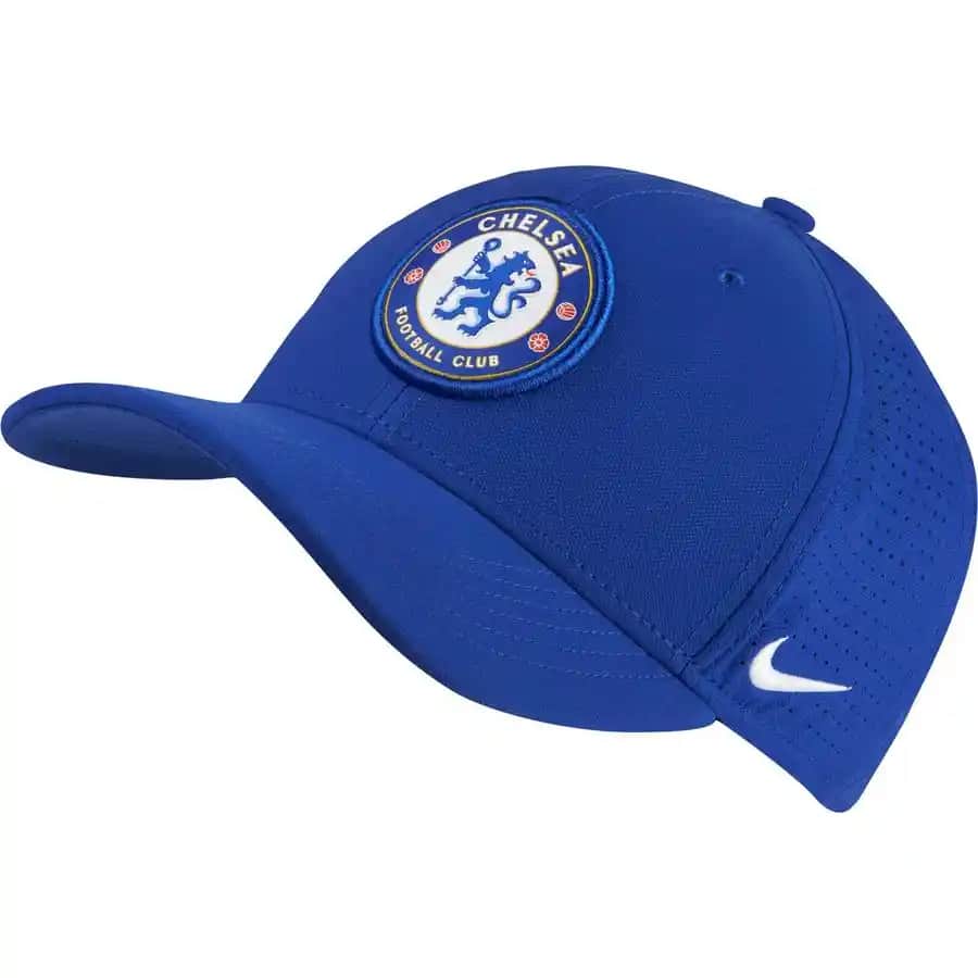 Chelsea Şapkaları: Spor ve Moda Tutkunlarının Tercihi Güncel Tasarımlar ve Modeller