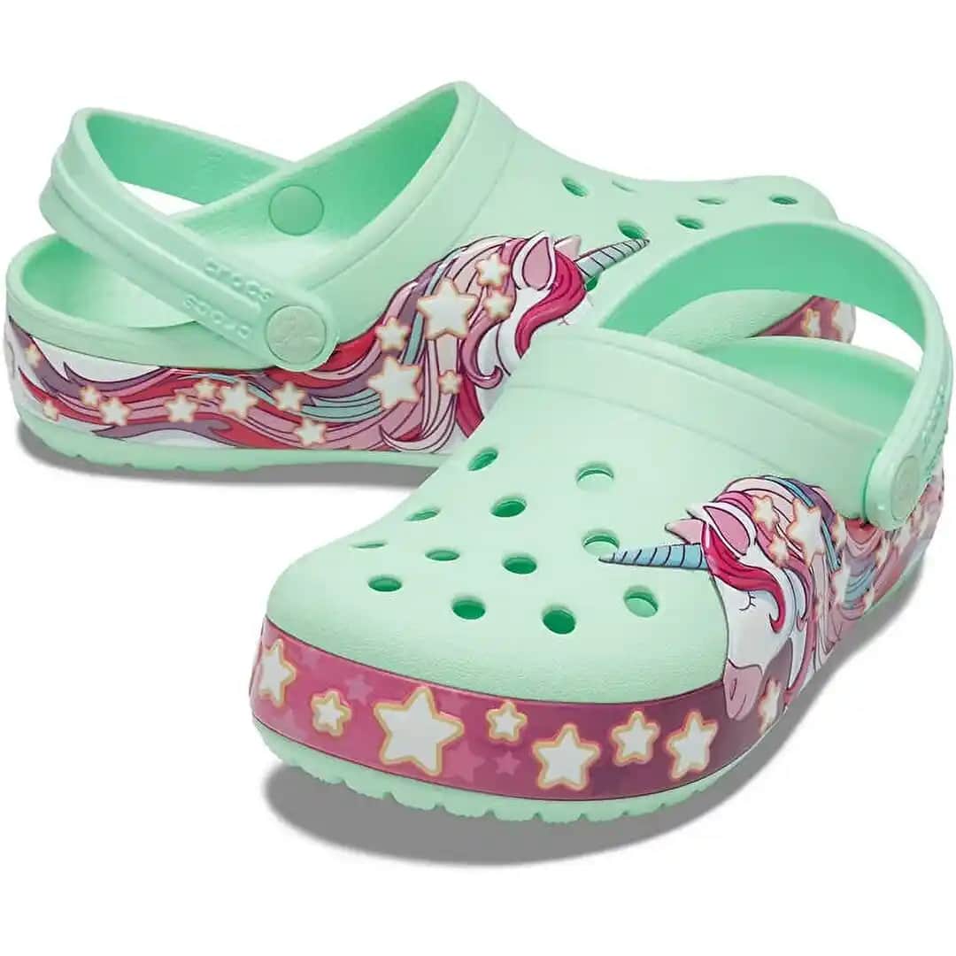 Çocuklar İçin Uygun ve Rahat Crocs Ayakkabıları: Trendler ve Seçim İpuçları