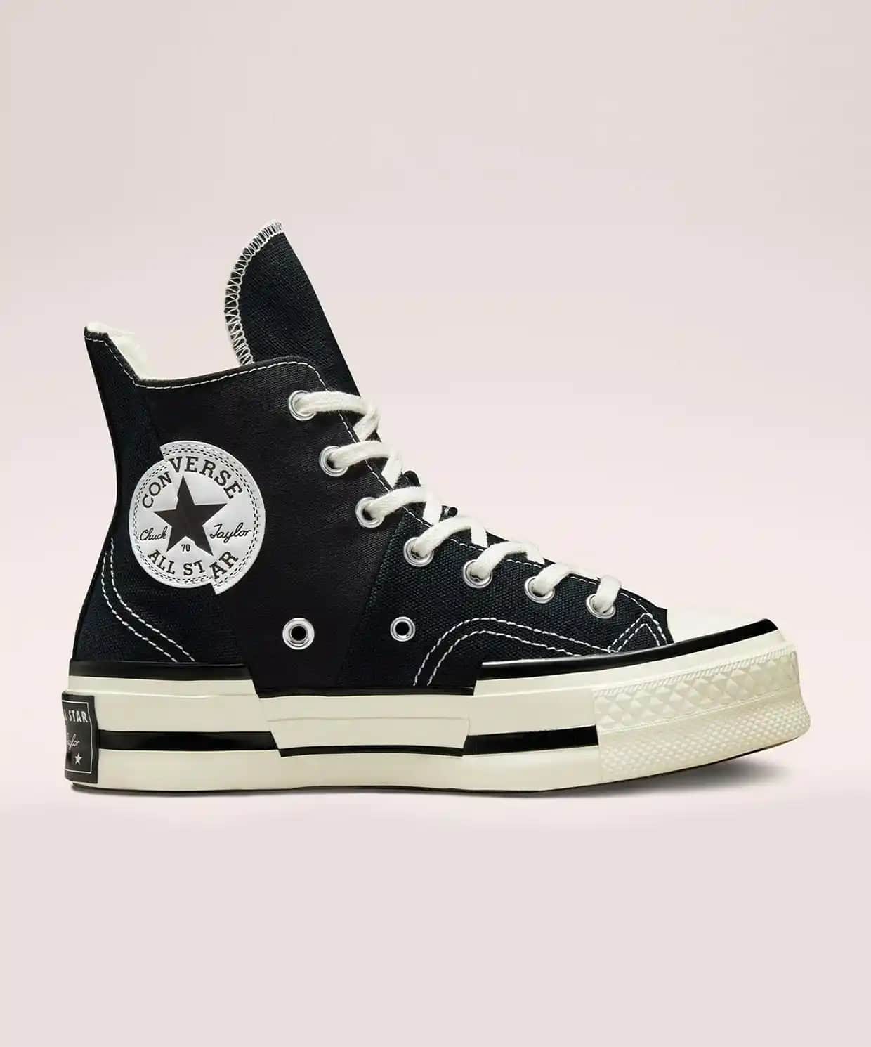 Converse Canvas Ayakkabılar: Kişiselleştirilebilir ve Moda Trendlerine Uygun Ayakkabılar