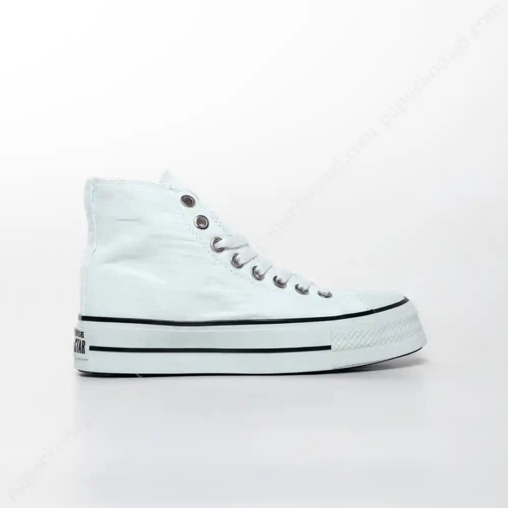 Converse Kalın Taban Ayakkabılar: Şıklık ve Konforun Modern Buluşması