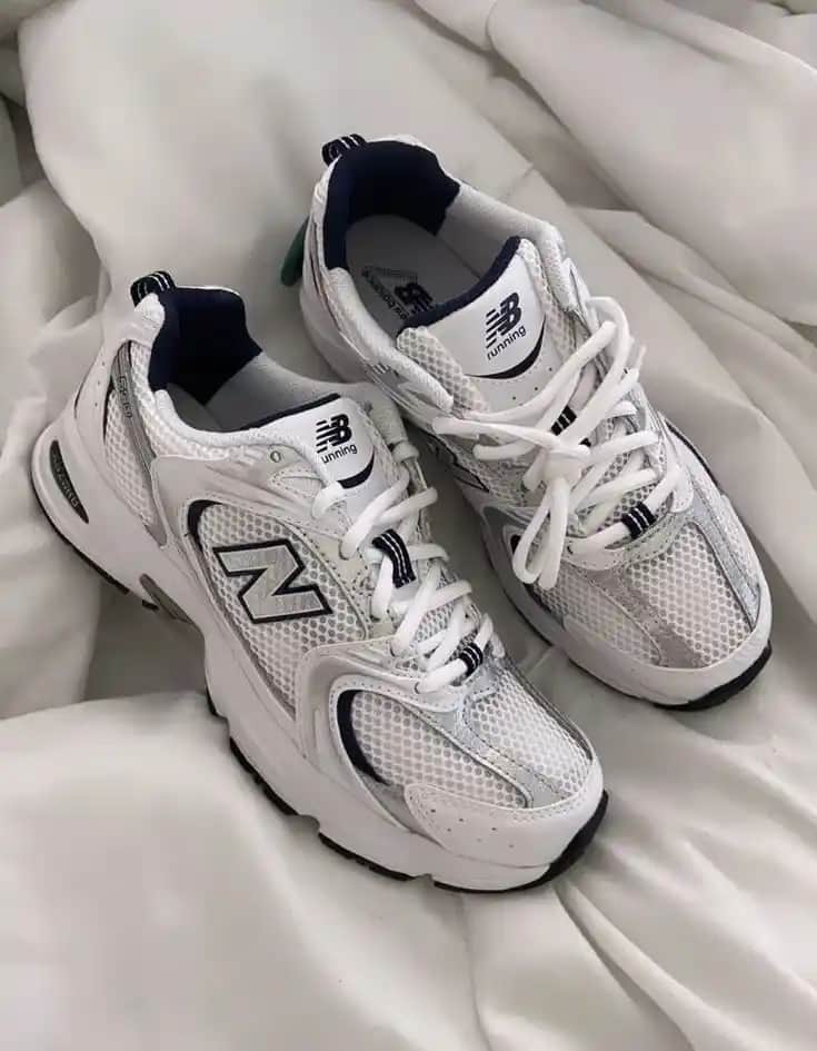 En İyi New Balance Modelleri: Konfor ve Şıklığın Buluştuğu Spor Ayakkabıları Rehberi