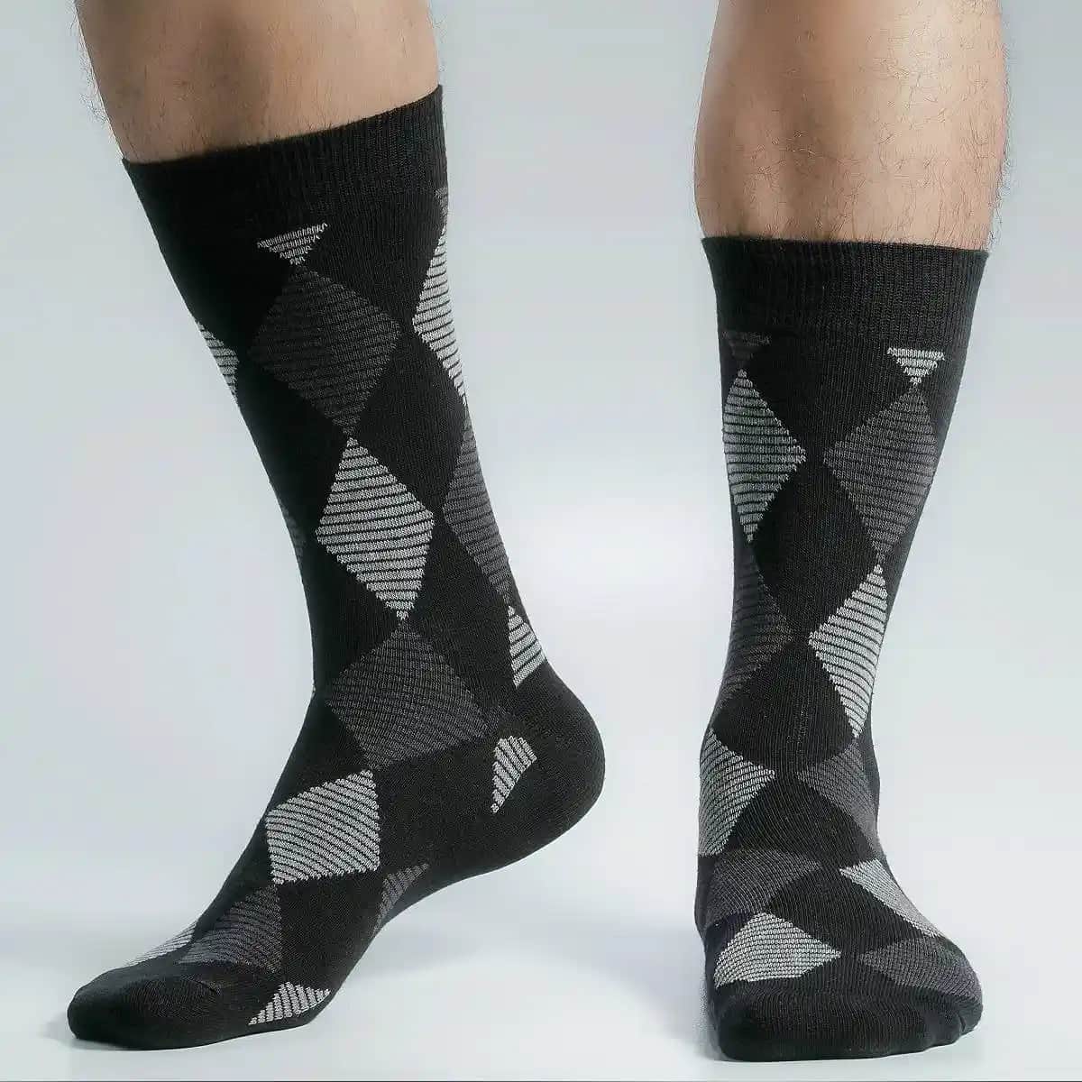 Erkekler İçin Çorap Seçimi ve Stil İpuçları: Ayakkabı ve Aksesuarlarla Uyum Sağlama