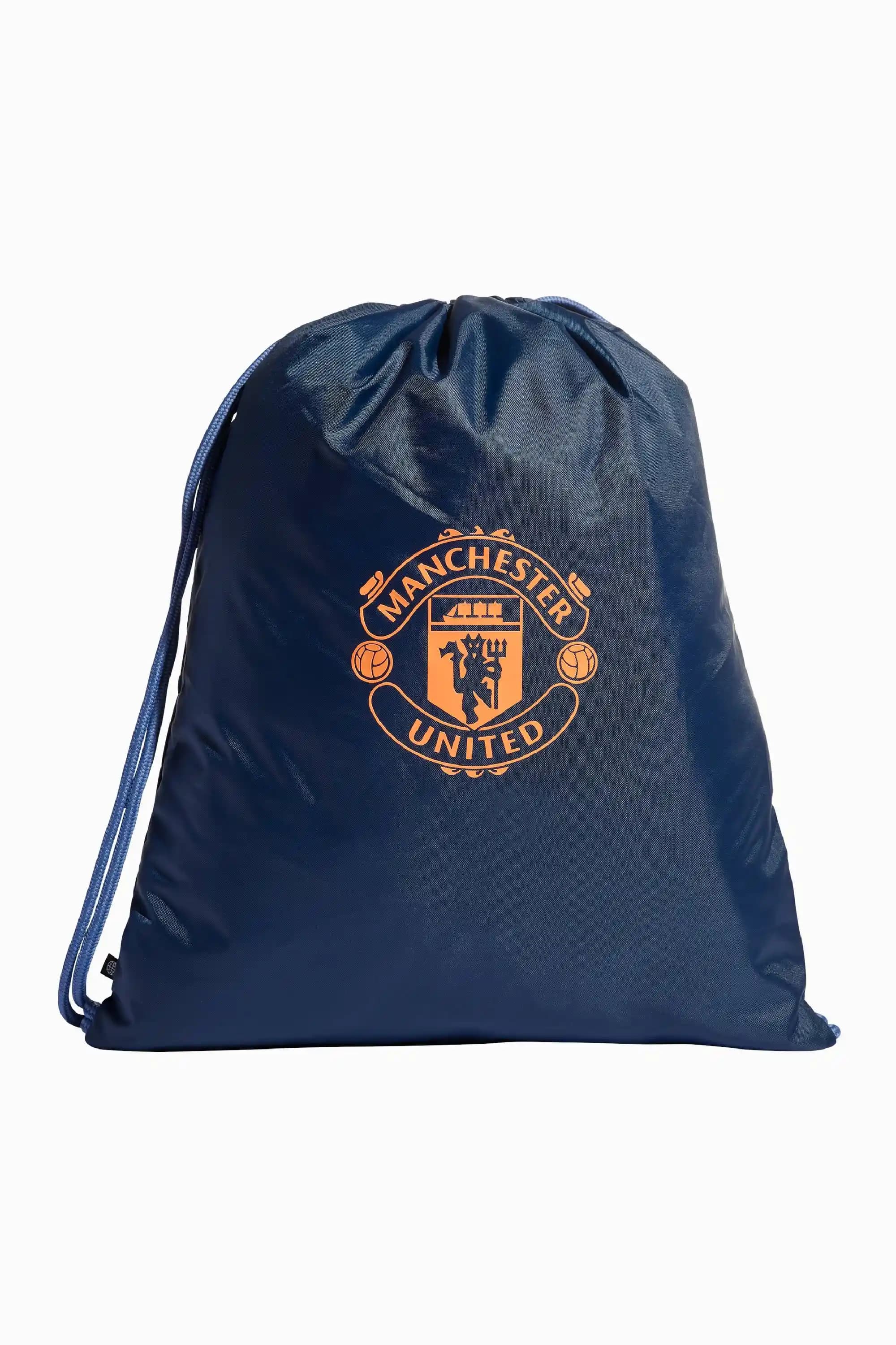 Futbolcu Aksesuarları: Performansı Artıran ve Şıklık Sunan Geniş Ürün Yelpazesi