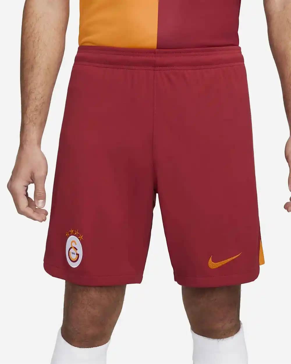 Galatasaray ve Nike İşbirliğiyle Güncel Spor Giyim Trendleri ve Koleksiyonlar