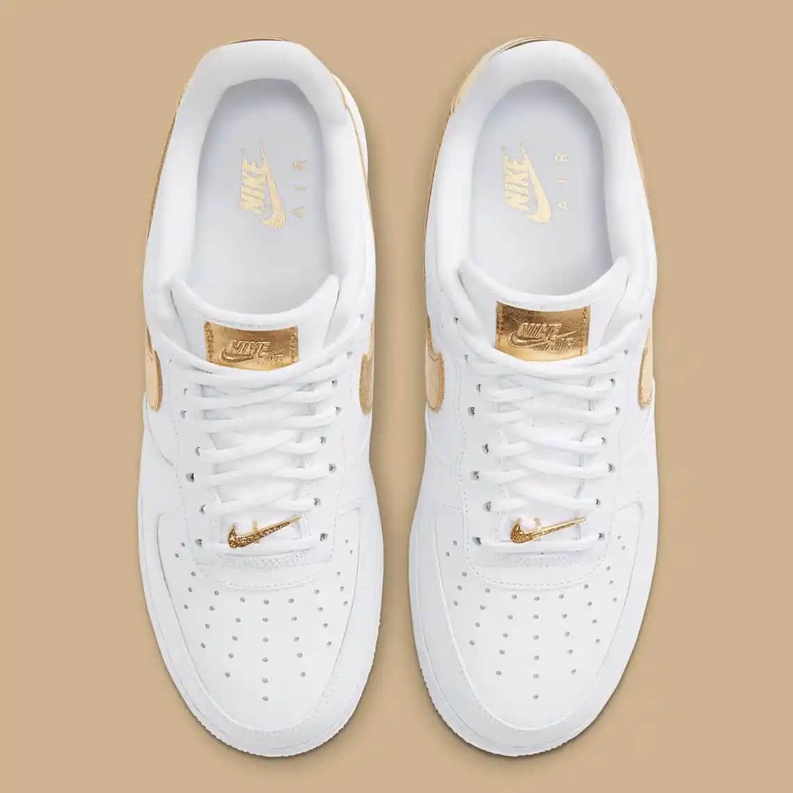 Gold Renkli Ayakkabılar ve Nike Air Force 1 Gold Modeli Hakkında Detaylı Bilgi