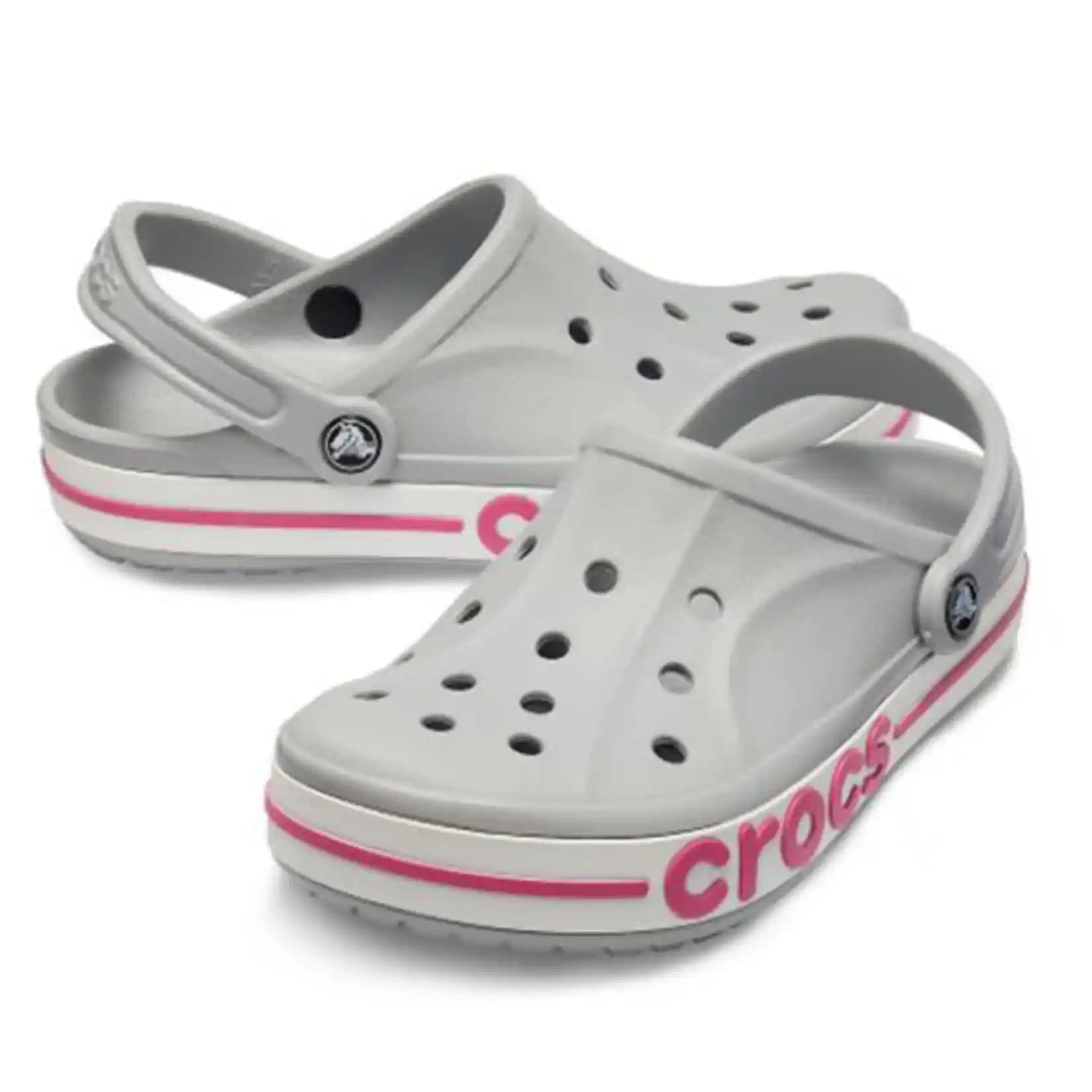 Gri Crocs Modelleri ve Stil İpuçlarıyla Konfor ve Şıklık Bir Arada