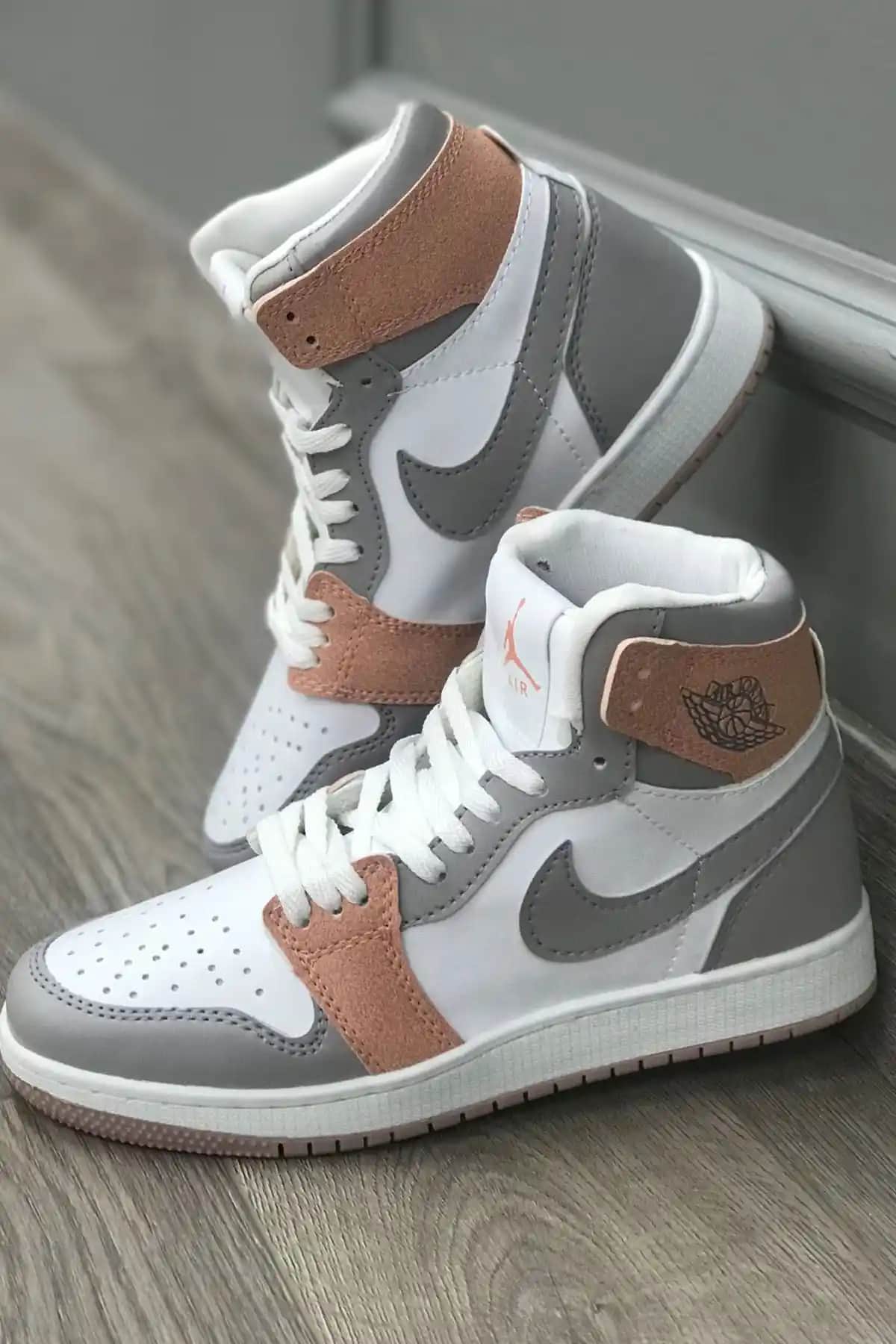 Gri Jordan Ayakkabılar: Modern Tasarım ve Konforun Bir Arada Sunulduğu Seçenekler