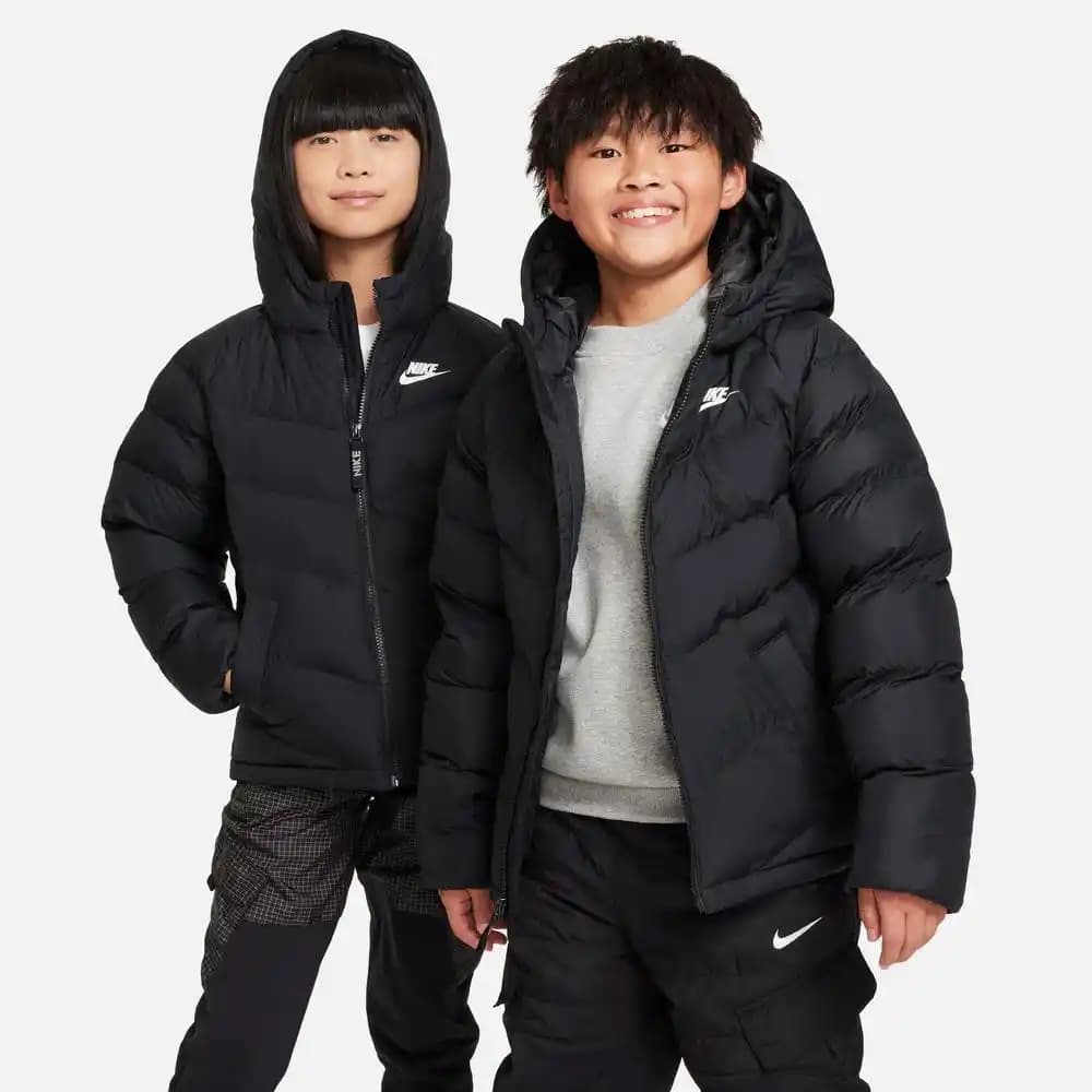 Günlük Mont Seçiminde Stil ve Konforu Bir Arada Yakalayan İpuçları