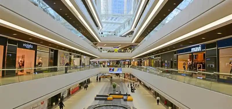 İstanbul ÖzDilek AVM: Ayakkabı ve Aksesuar Tutkunlarının Güncel ve Geniş Seçenekler Sunan Adresi