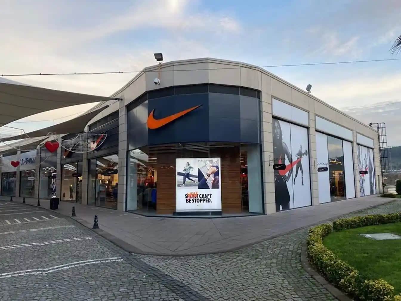 İstanbul’un En Büyük Nike Mağazası: Spor ve Moda Tutkunlarının Buluşma Noktası