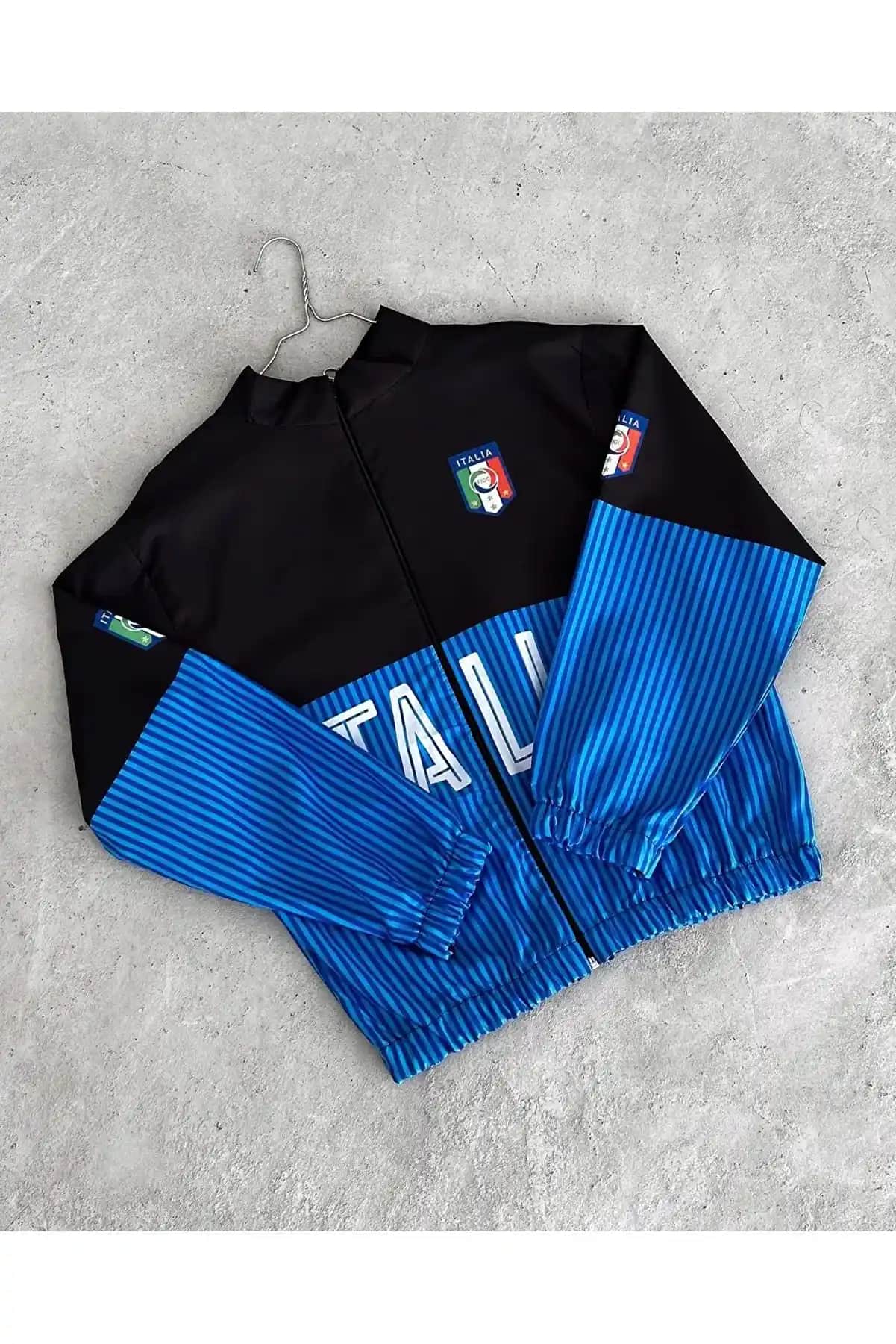 İtalya Menşeli Yağmurluklar: Şıklık ve Fonksiyonelliğin Modern Buluşması