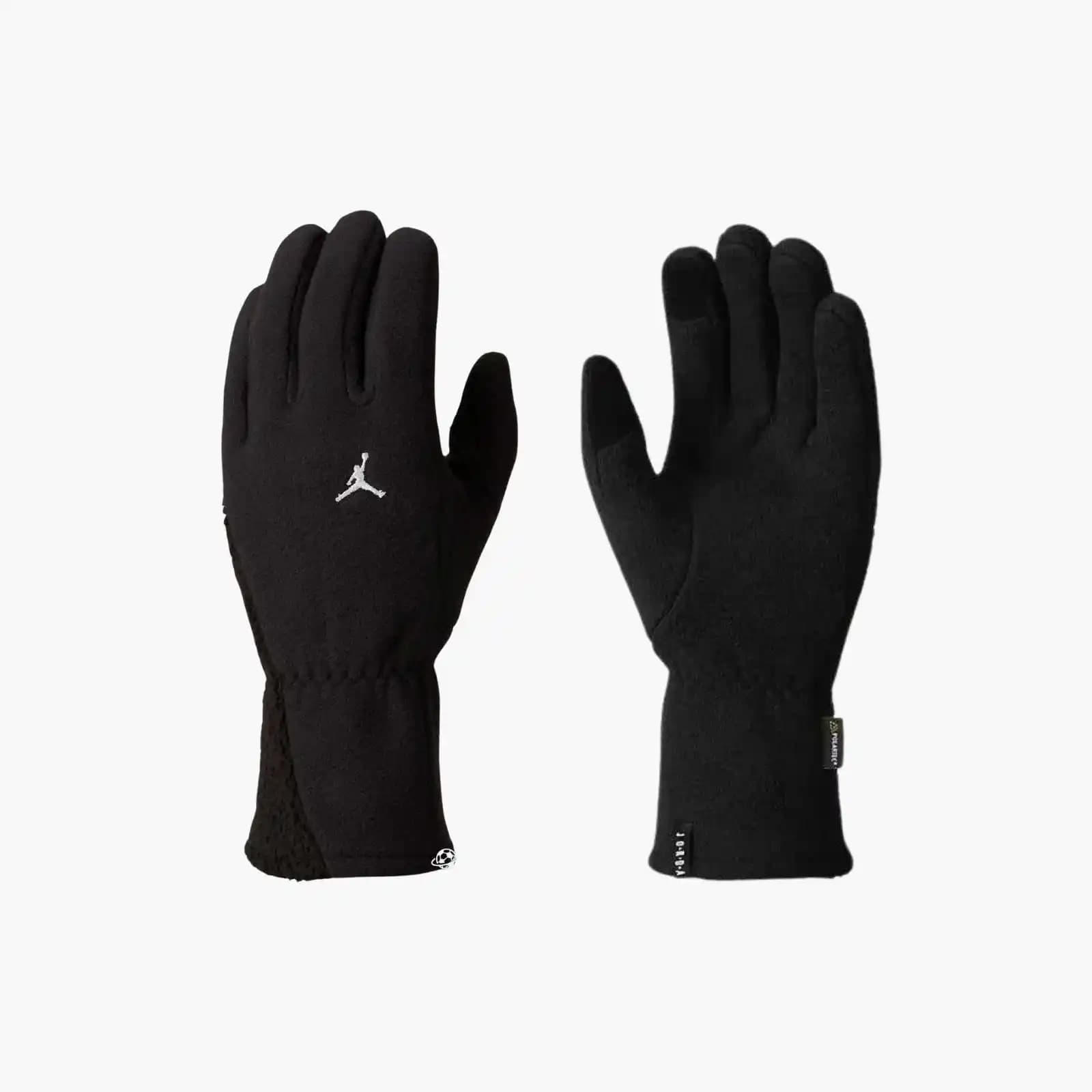 Jordan markası spor ve moda dünyasında eldivenlerle şıklık ve fonksiyonellik sunuyor