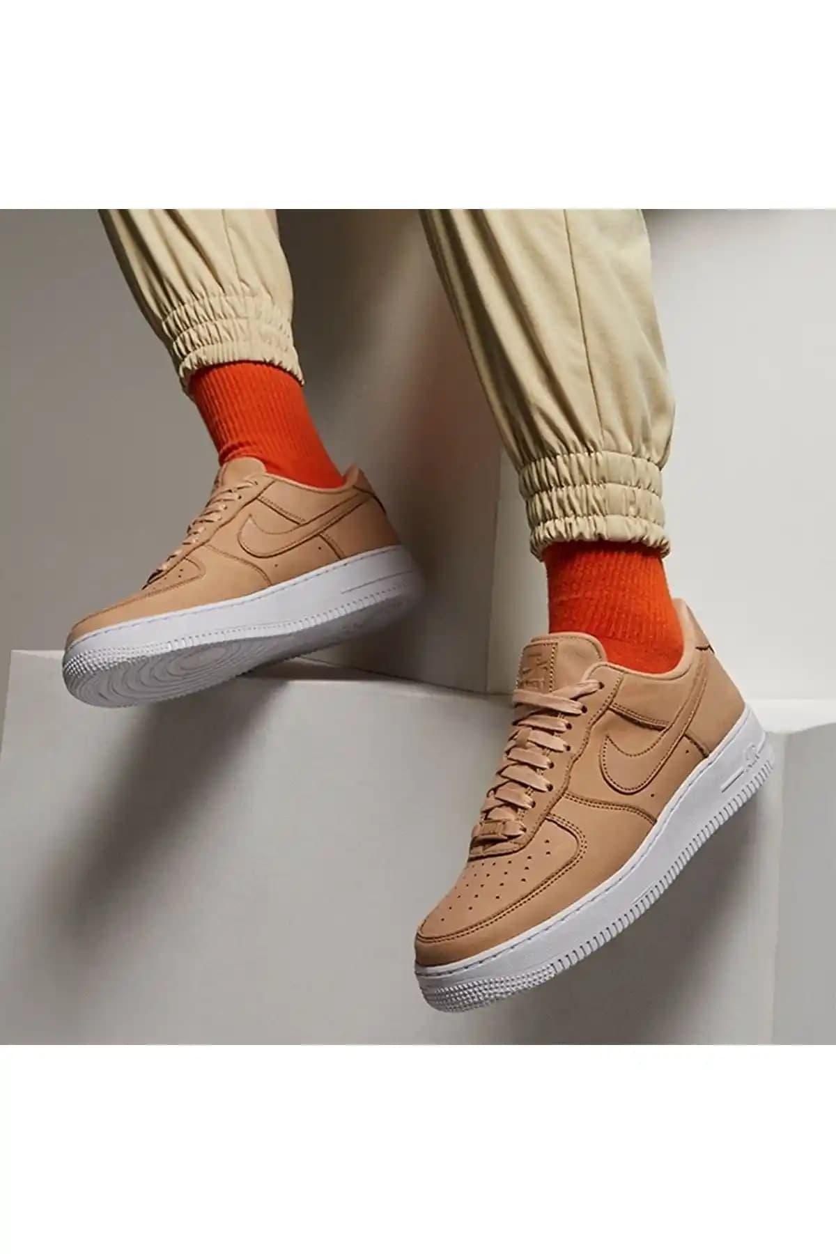Kahverengi Nike Air Force 1: Şıklık ve Konforun Buluştuğu Ikonik Sneaker Seçenekleri