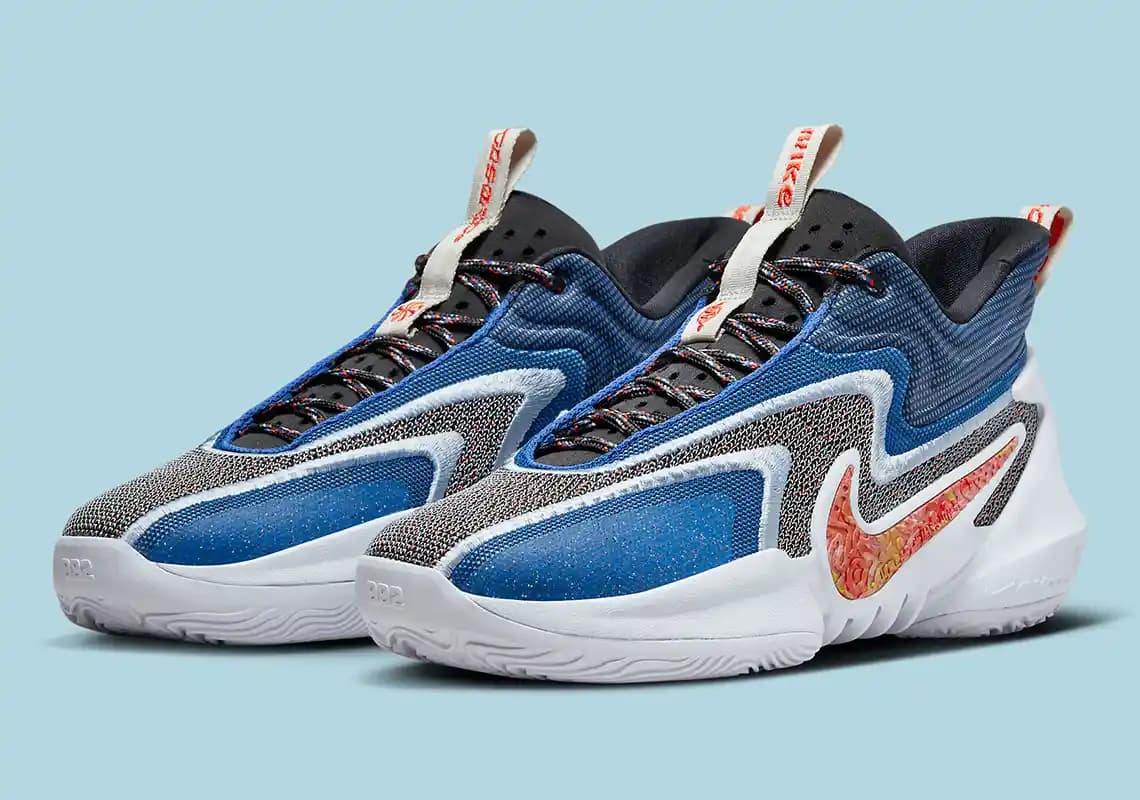 Kozmik Birlik ve Moda: Ayakkabılarda Evren Temalı Tasarımlar ve Trendler