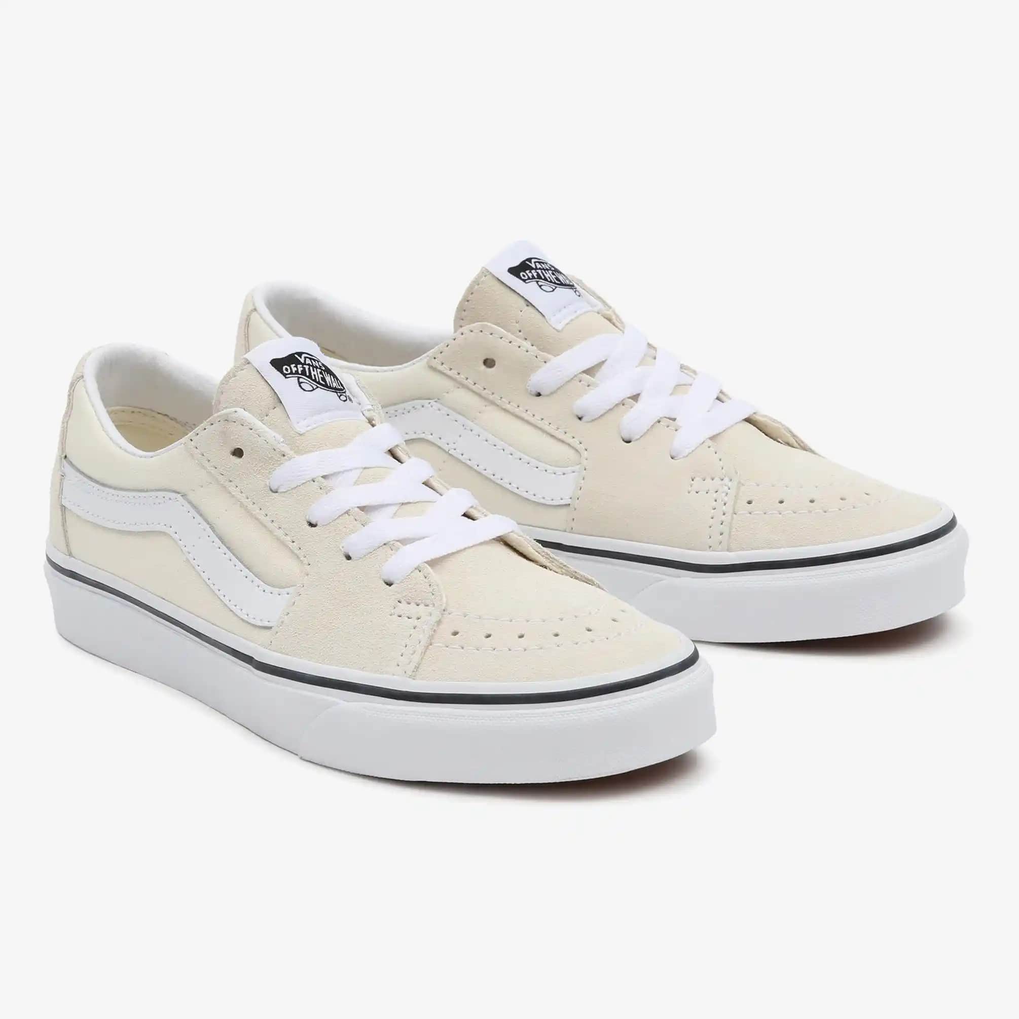 Krem Vans Ayakkabılar: Şıklık ve Konforun Buluştuğu Modern Tasarımlar