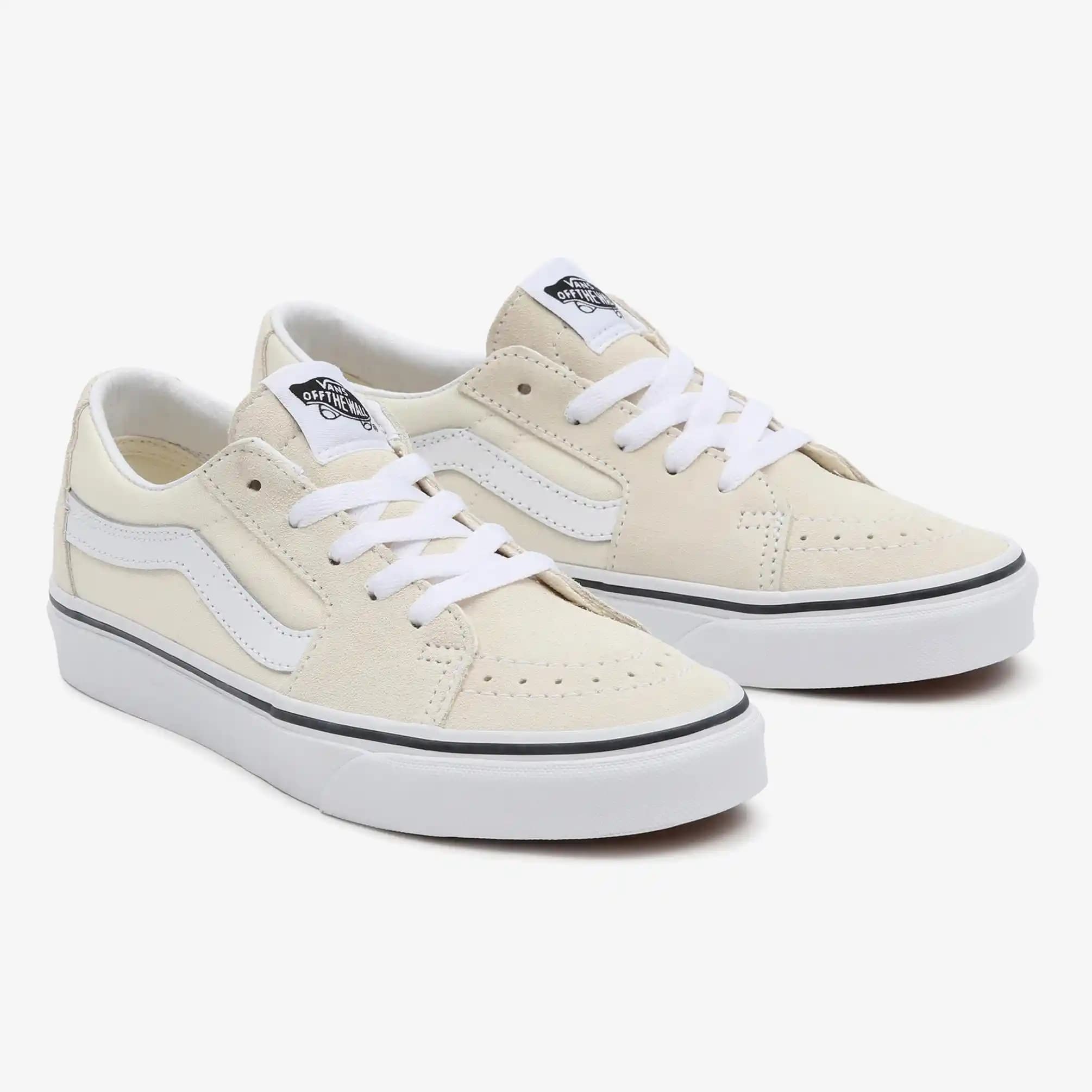 Krem Vans Ayakkabılar: Şıklık ve Konforun Buluştuğu Modern Tasarımlar