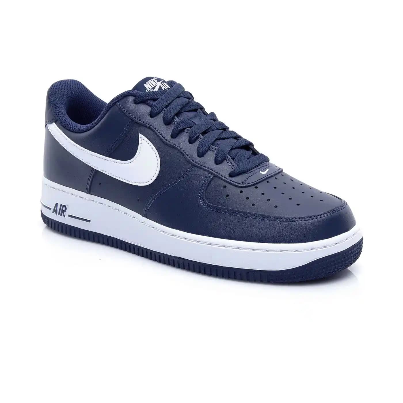 Lacivert Renk ve Nike Air Force 1 ile Şıklık ve Konforun Buluşması