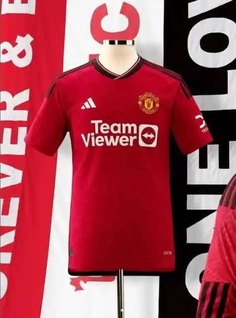 Manchester United 2024/25 Sezonu Formaları ve Stil İpuçları