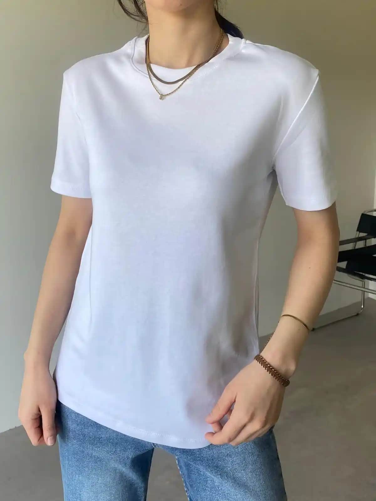 Marka Tişörtlerin Moda Dünyasındaki Yeri ve Seçim Rehberi