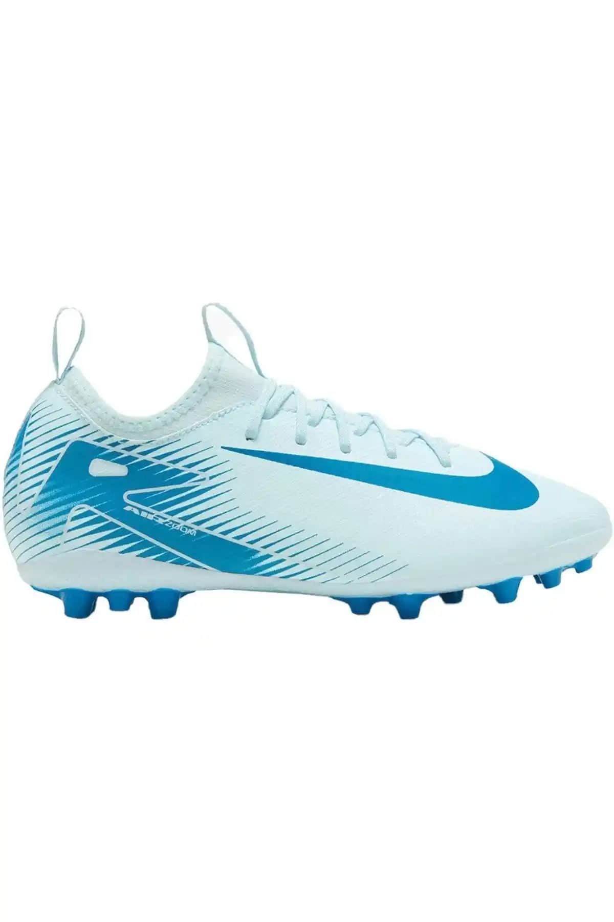 Mavi Nike Kramponlar: Performans ve Şıklık Sunan Modern Futbol Ayakkabıları