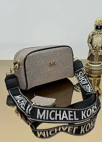 MK Çantalar: Şıklık ve Fonksiyonelliği Bir Arada Sunan Modern Tasarımlar