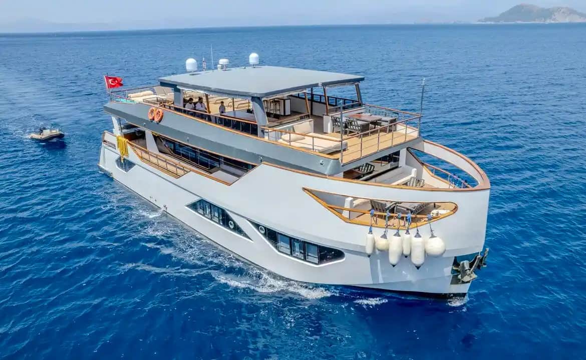 Nayk Mont: Günlük Kullanım İçin Modern ve Rahat Ayakkabı Tasarımları