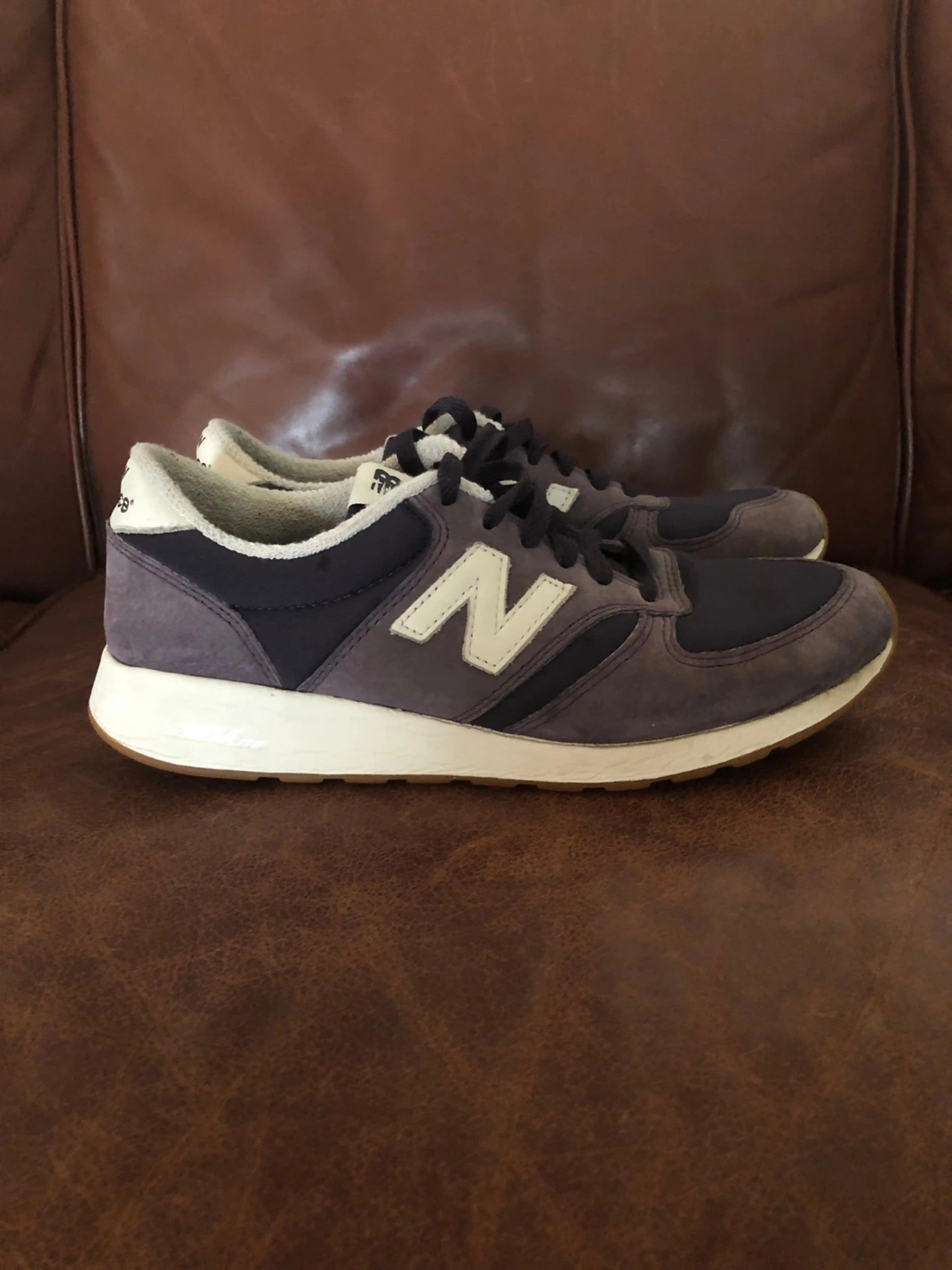 New Balance 420 Spor Ayakkabısı: Şıklık ve Konforun Buluştuğu Modern Tasarım