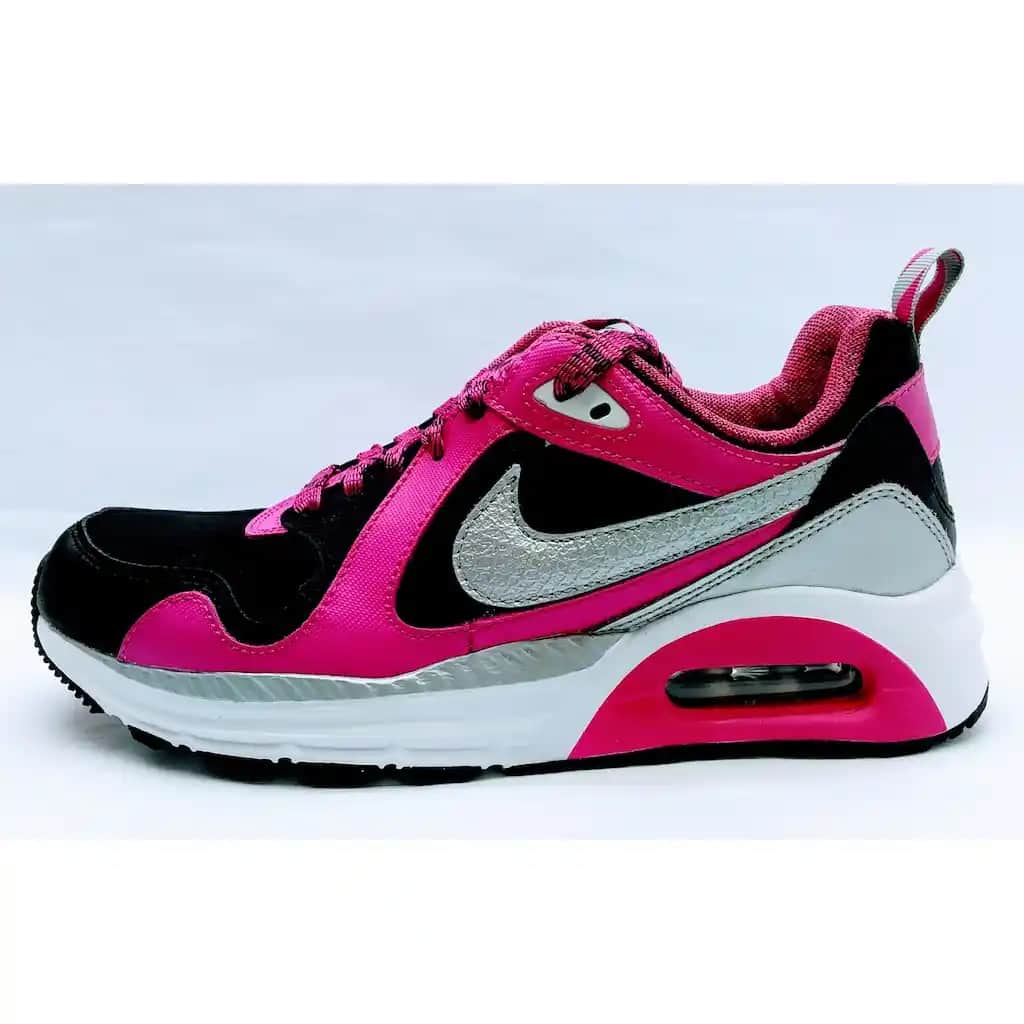 Nike Air Bayan Ayakkabılarıyla Tarzınızı Yükseltin Günlük ve Spor Kullanım İçin En Trend Modeller