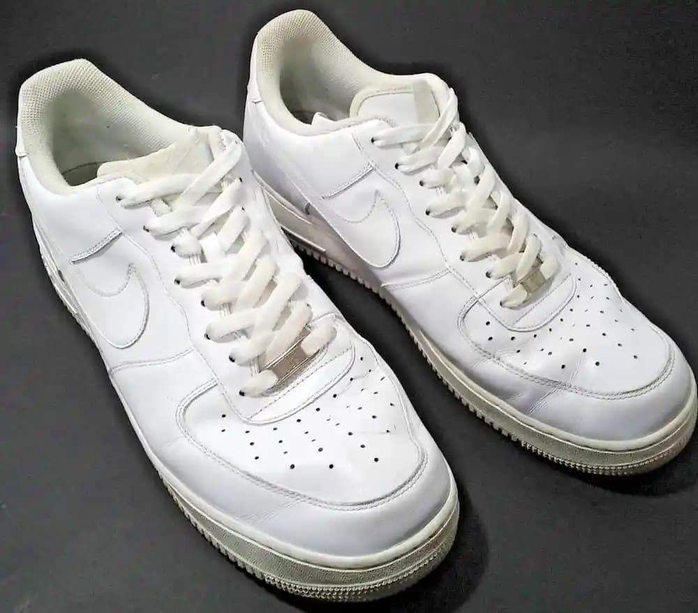 Nike Air Force 1 82 Spor ve Günlük Kullanım İçin Zamansız Şık Ayakkabı Modeli
