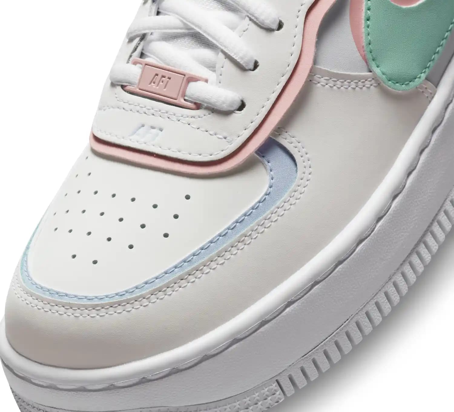 Nike Air Force 1 Kadın Modasının Vazgeçilmezleri ve Stil İpuçları