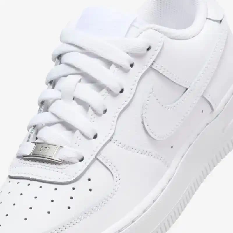 Nike Air Force 1 LE: Sınırlı Üretim Tasarımlarla Şıklık ve Konforun Buluşması