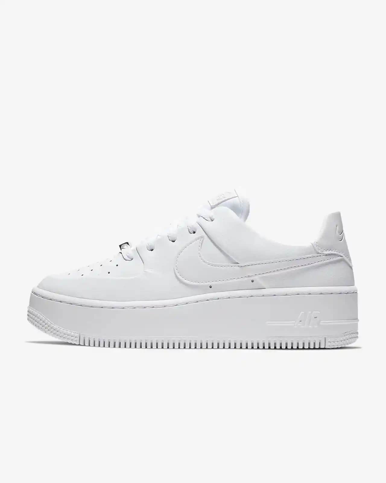 Nike Air Force 1 Sage Low Kadın Spor Ayakkabısı Modern Tasarım ve Konfor Bir Arada