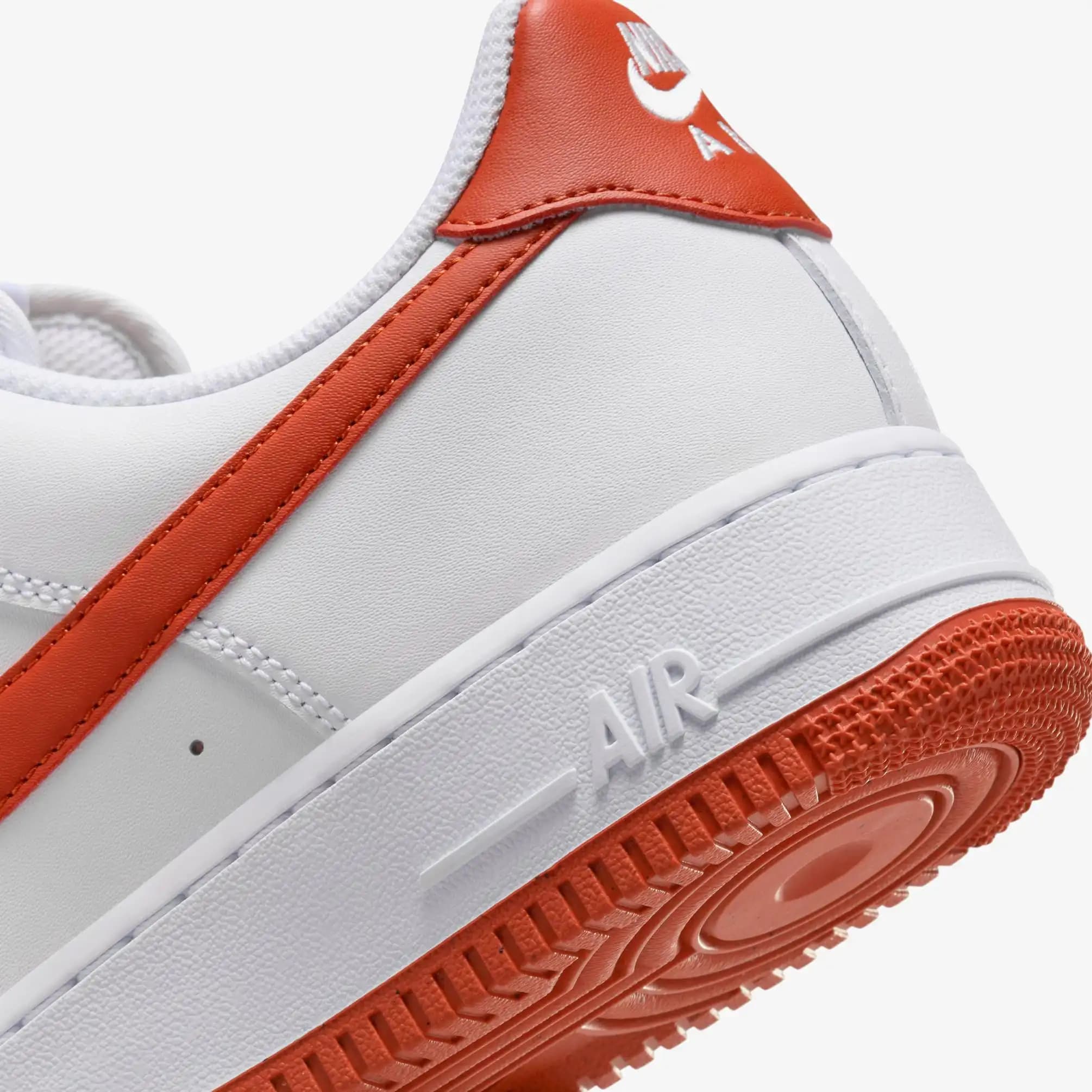 Nike Air Force 1 Turuncu: Renkli ve Konforlu Spor Ayakkabı Modasında Öne Çıkıyor