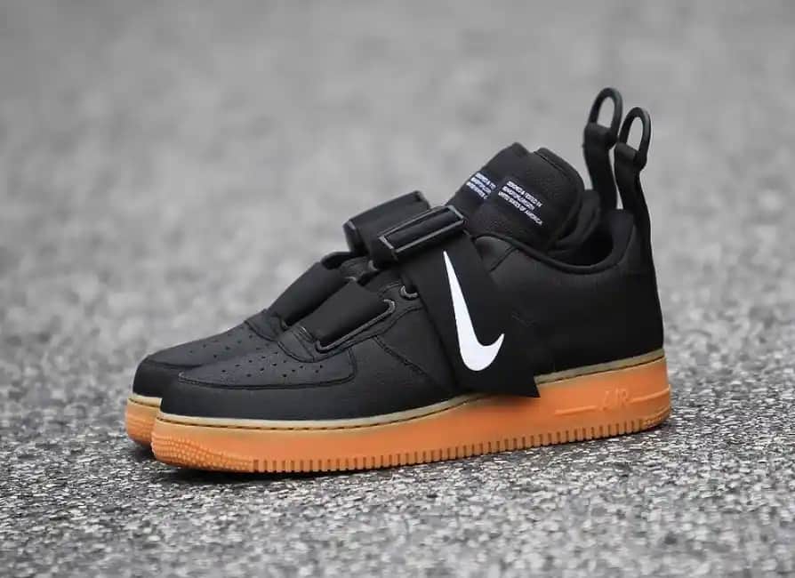 Nike Air Force 1 Utility: Modern Tasarım ve İşlevselliği Bir Arada Sunan Ayakkabı Koleksiyonu