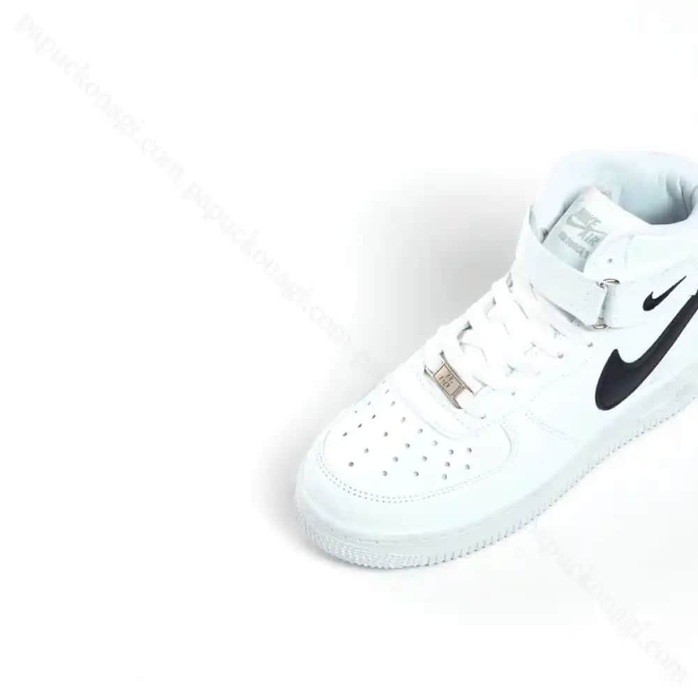 Nike Air Force Bileklikleri: Şık ve Fonksiyonel Aksesuarlar ile Tarzınızı Tamamlayın