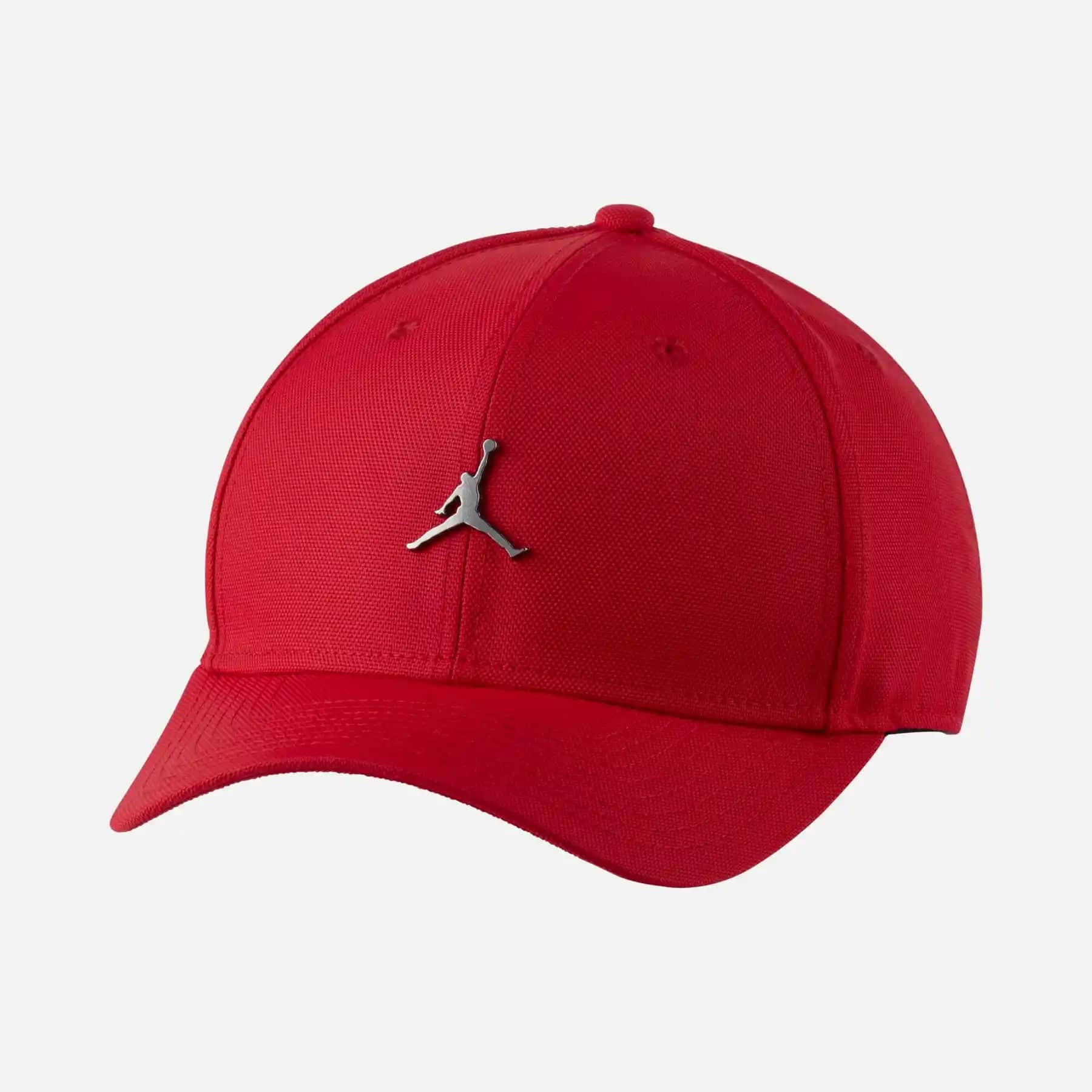 Nike Air Jordan Şapkaları: Moda ve İşlevselliği Bir Arada Sunan Stil Detayı