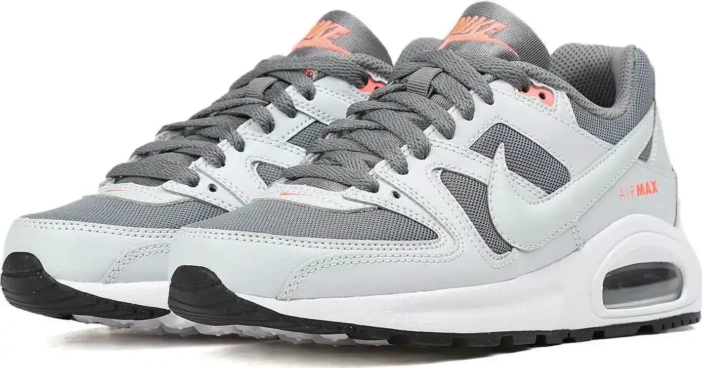 Nike Air Max Command Flex: Modern Tasarım ve Teknolojiyi Bir Arada Sunan Ayakkabı