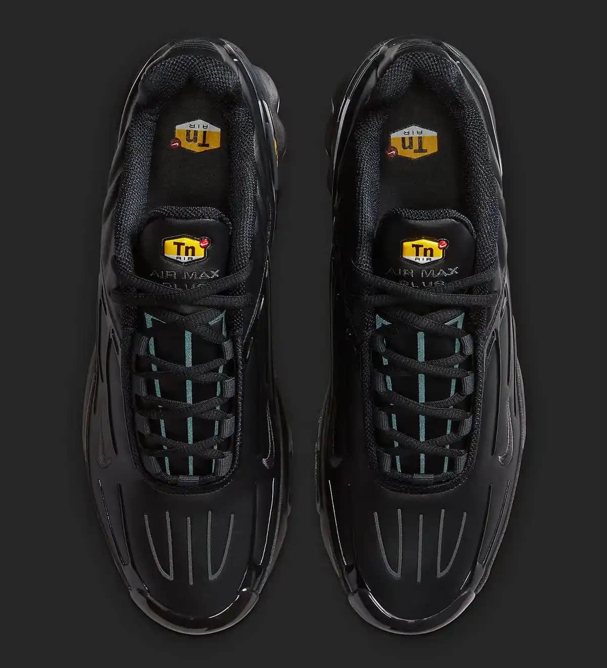 Nike Air Max Plus 3 Leather: Şıklık ve Konfor Sunan Modern Spor Ayakkabı Modeli