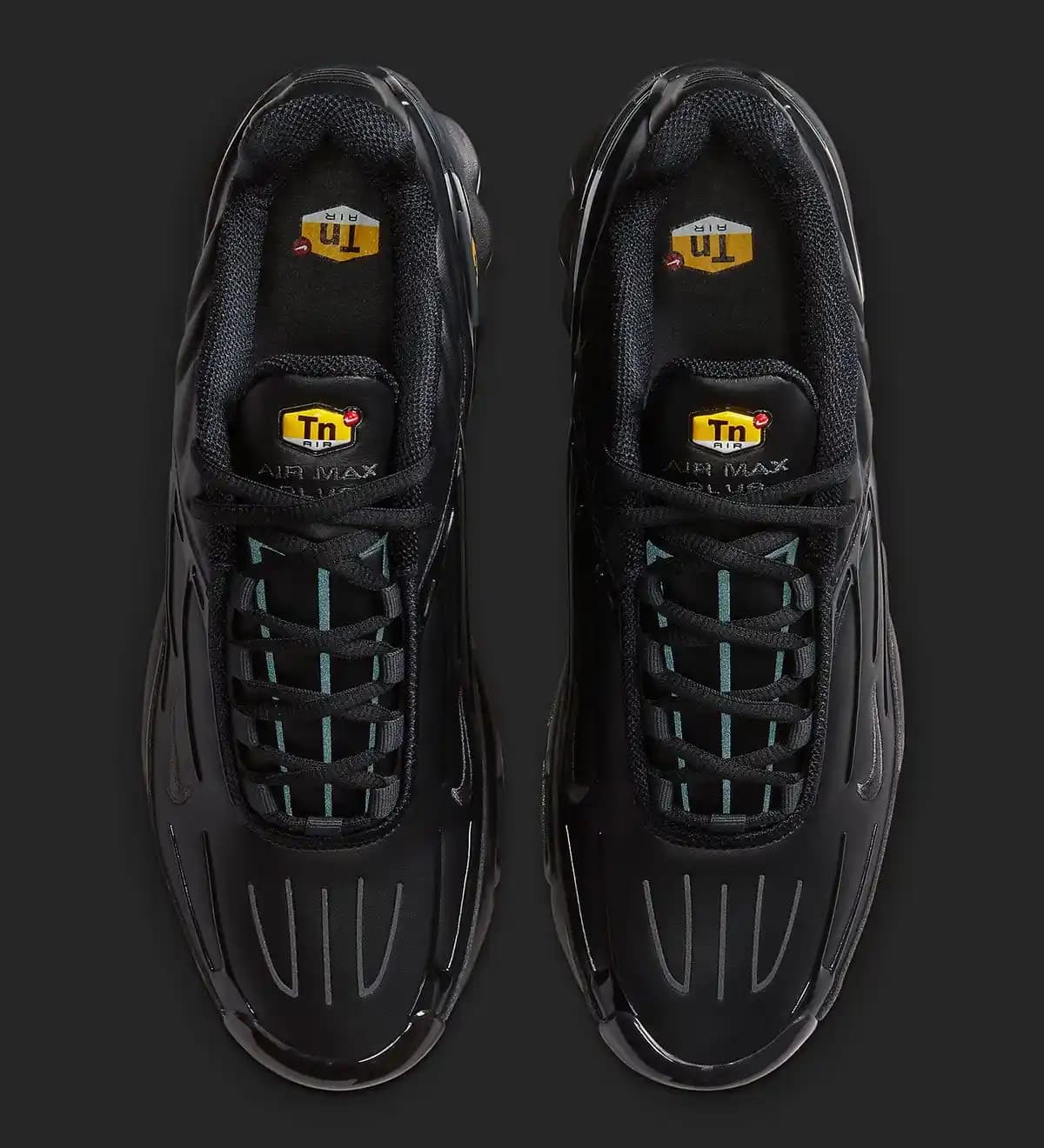 Nike Air Max Plus 3 Leather: Şıklık ve Konfor Sunan Modern Spor Ayakkabı Modeli